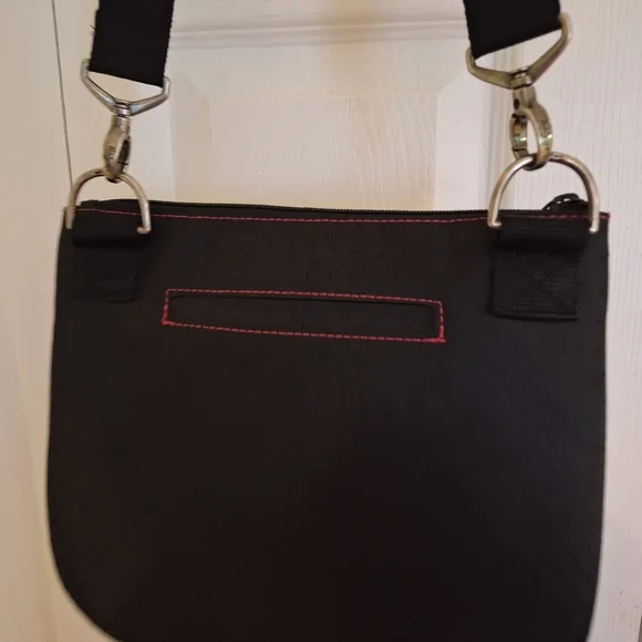 Thirty-One Black and Pink Crossbody Bag - Picture 15 of 15